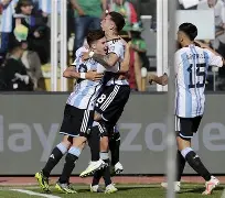 包含哥伦比亚备战南美锦标赛，气焰嚣张的词条